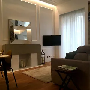 https://hondarribi-lujoso-apartamento-en-el-centro.sansebastianhotels.net